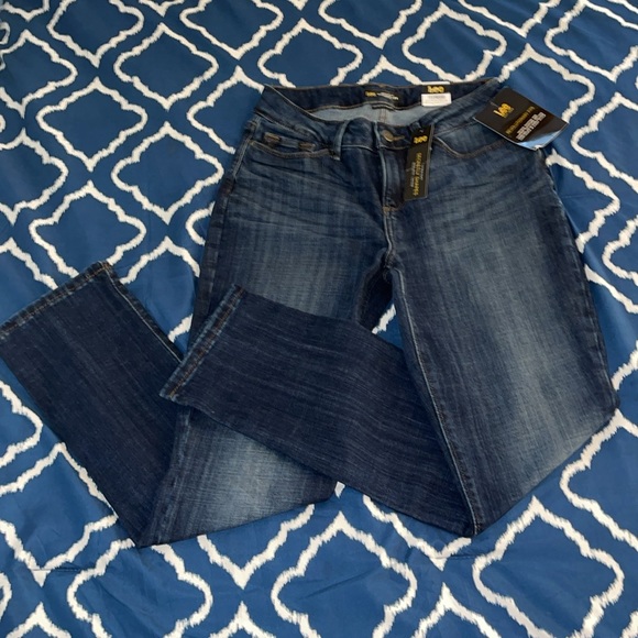 Lee Jeans Bewitched 4 Short NWT - Picture 15 of 17